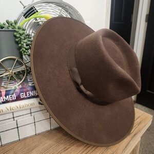 Lack Of Color Coco Rancher Australian Wool 100% Size Small